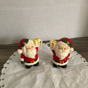 Vtg Santa Claus Salt and Pepper Shakers